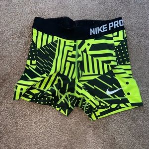 NIKE PRO SHORTS
